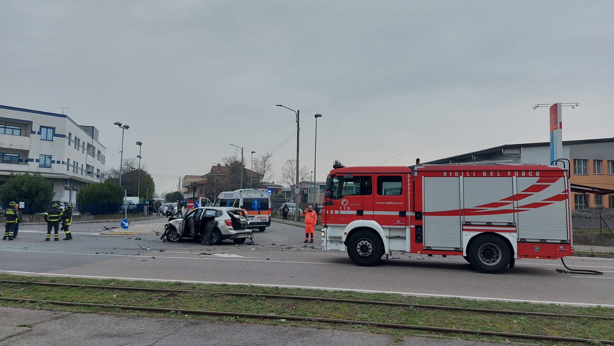 Sirene di notte: ambulanze impegnate a soccorrere chi beve troppo - Prima  Monza