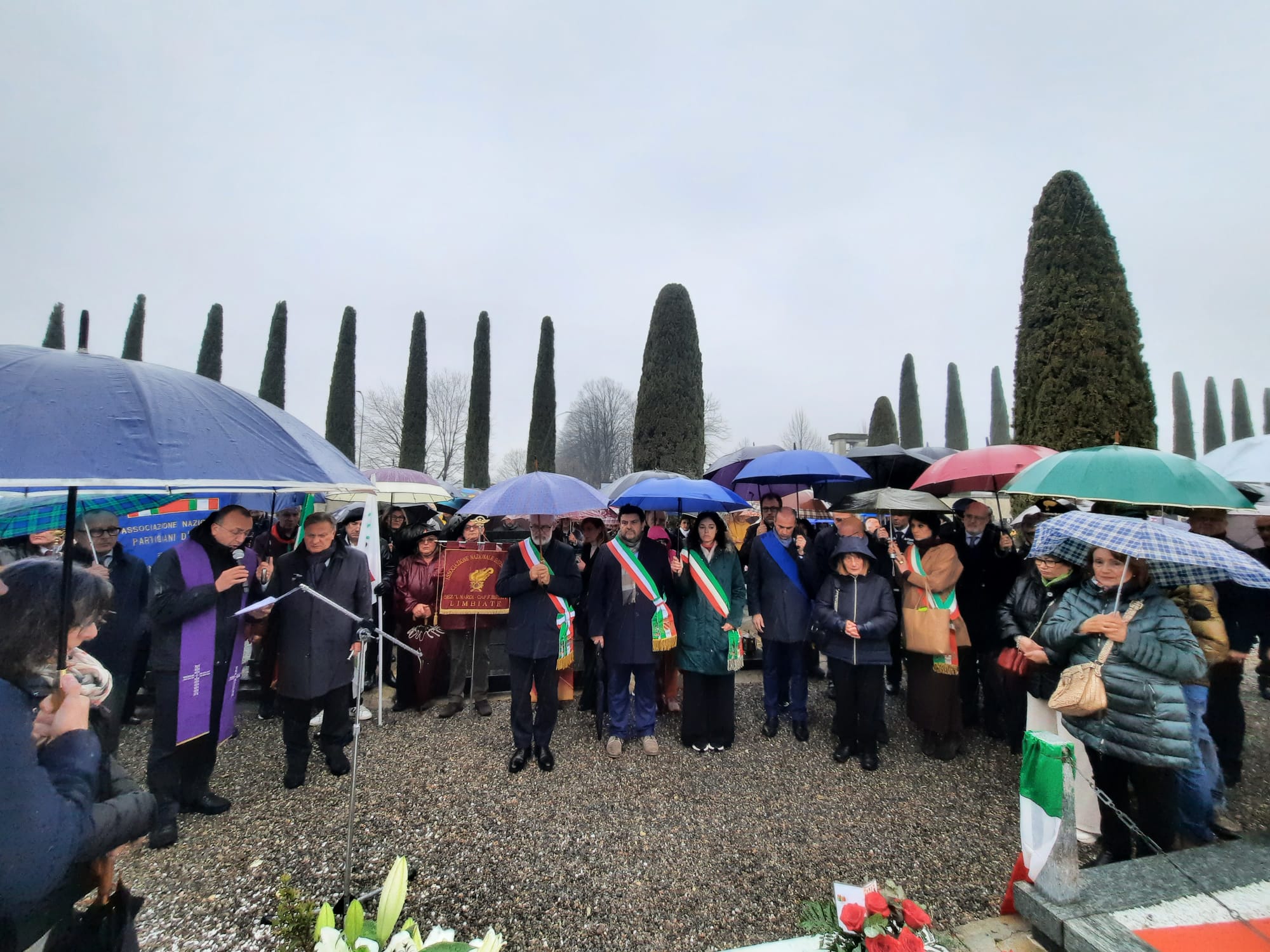 Luca Attanasio cimitero preghiera