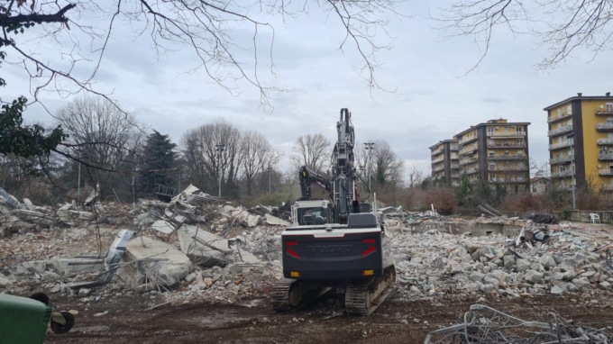 La vecchia piscina di Vimercate non c’è più