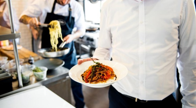 Cucina di qualità: come le forniture alimentari possono trasformare il tuo hotel