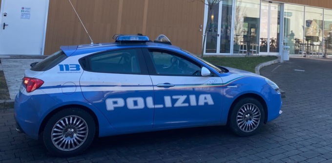 La Questura multa sala scommesse: giocavano due minori