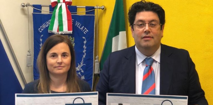 Terremoto a Usmate: il PD “scarica” il vicesindaco De Sena e lancia la ricandidatura del sindaco Mandelli