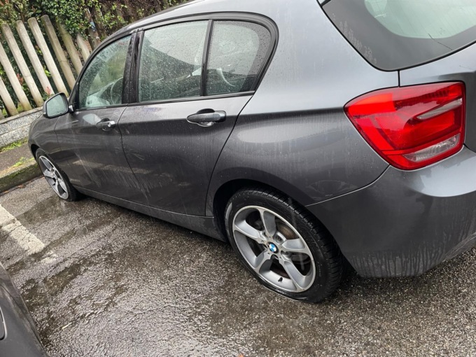 Nuovo raid vandalico, ancora gomme tagliate