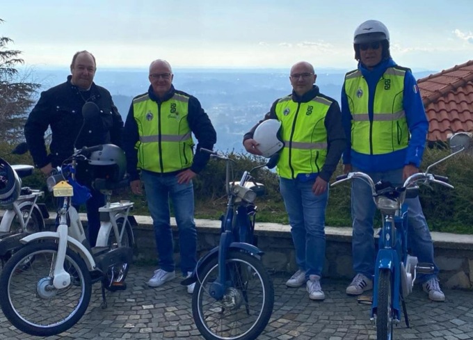 Alla conquista dello Stelvio in sella a un «Ciao»