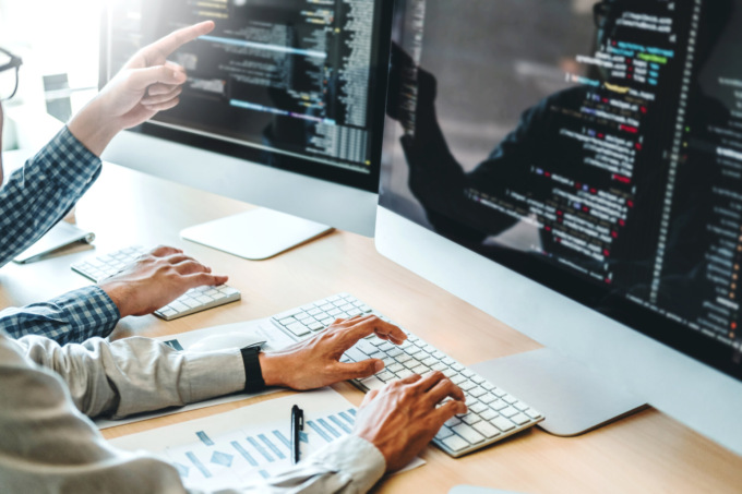 Riduzione dei costi operativi: soluzioni pratiche con il supporto del CMMS