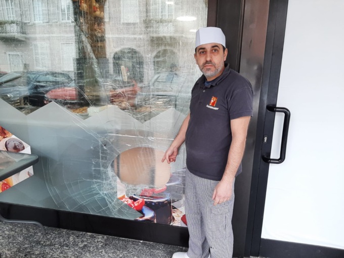 Spaccata in pasticceria a Lentate, danni per migliaia di euro