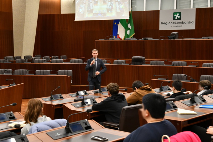 Gli studenti di Lentate in visita al Consiglio regionale