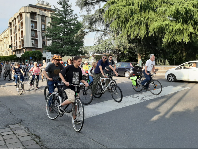 Viaggio tra le vie dedicate alle donne con Fiab Monzainbici