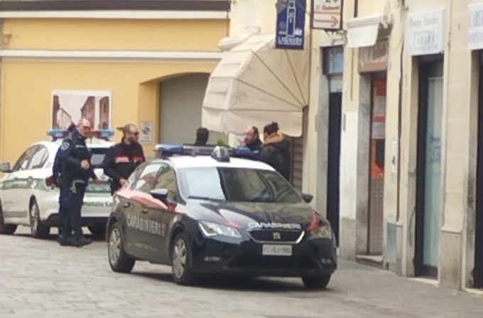 Villasanta, furto in pieno giorno in un negozio del centro