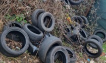 Tre tonnellate di pneumatici abbandonati a Cesano Maderno