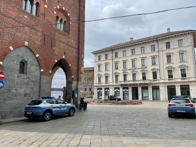 Fanno razzia nei box e danneggiano un’auto: presi ladri minorenni