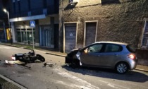 Pauroso incidente in centro a Varedo, grave motociclista