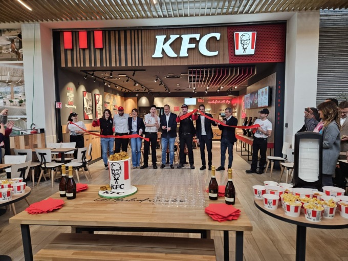 KFC compie 10 anni in Italia e prepara un 2024 di crescita a due zeri