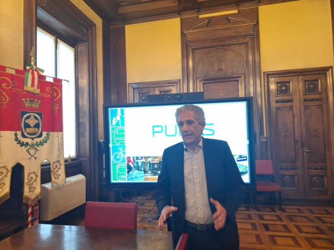 Stretta sulle auto: centro tutto a Ztl e più mezzi