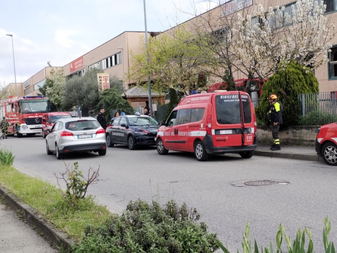 Concorezzo, indagini in corso nei capannoni andati a fuoco nella zona industriale