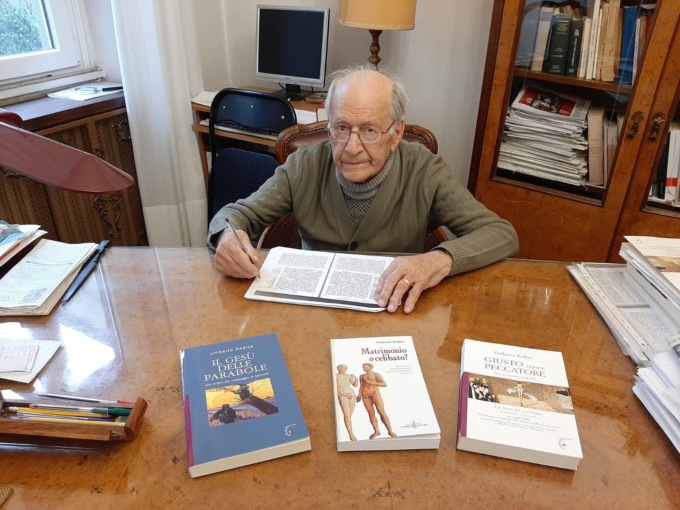 Il teologo Umberto Radice compie 101 anni e tiene una lezione speciale