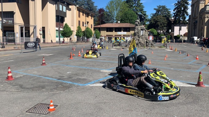 Sui kart l’adrenalina della velocità diventa terapia