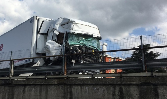 Incidente in Tangenziale Est: viabilità interrotta in direzione Milano