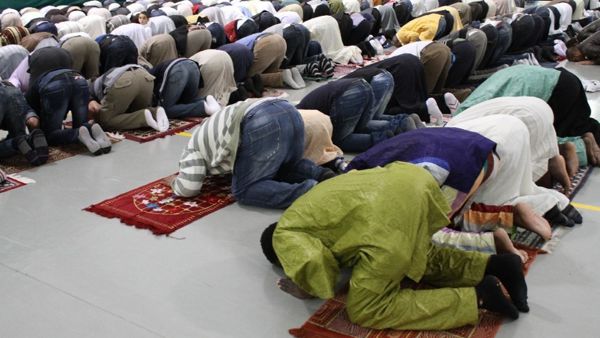 L’oratorio di Veduggio ospita la preghiera per la fine del Ramadan