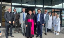 L'Arcivescovo Delpini all'ospedale Pio XI: l'incontro coi medici e la visita ai piccoli malati del reparto di Pediatria