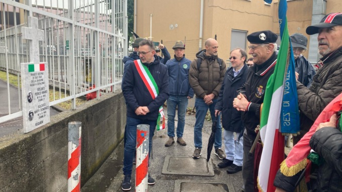 Una nuova lapide per i due soldati che morirono nel 1944 davanti alla «St»