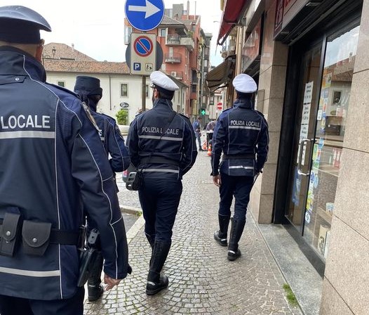 A Desio agenti a piedi per presidiare il centro