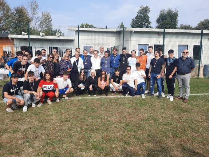 Il Comitato per il gemellaggio si «spacca» per i ringraziamenti a due personaggi della politica