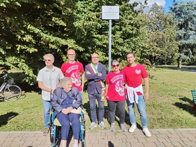Il nuovo campo da basket del Burrone dedicato ai compianti Peppo e Cesare