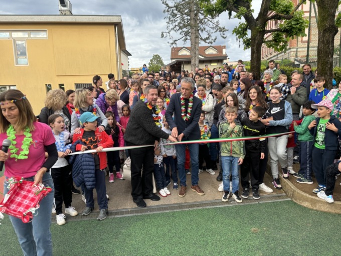 Flower party per l’inaugurazione della nuova area giochi