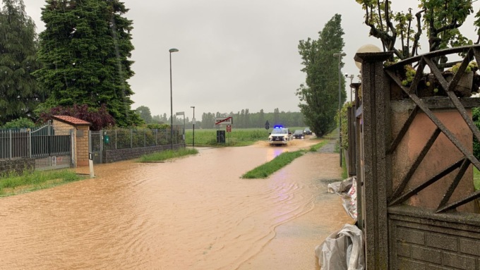 Maltempo, situazione critica nel Vimercatese: strade e sottopassi chiusi in molti paesi