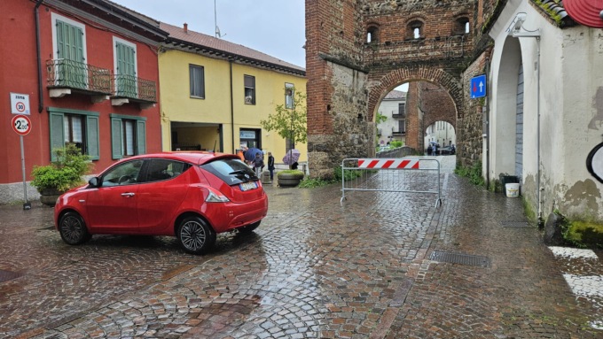 Molgora esondato, a Vimercate chiuso il ponte di San Rocco