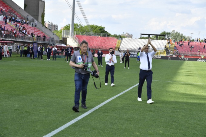 Monza – Frosinone in diretta. Grande festa allo stadio, ma è un Monza in vacanza