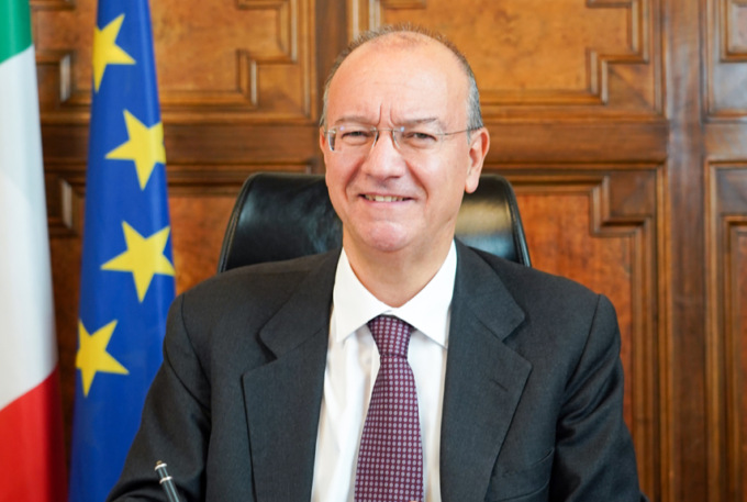 Besana, piccoli alunni a mensa con il ministro Valditara