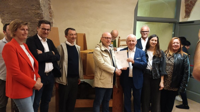 In mostra la sedia, tra storia e sedute d’autore