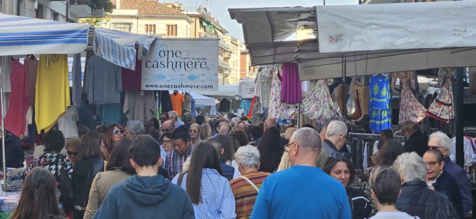 “Gli Ambulanti di Forte dei Marmi®” a CESANO MADERNO sabato 25 maggio