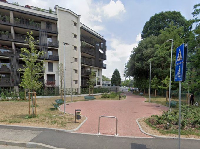 Urla e litigi in piena notte: raccolta firme dei residenti esasperati