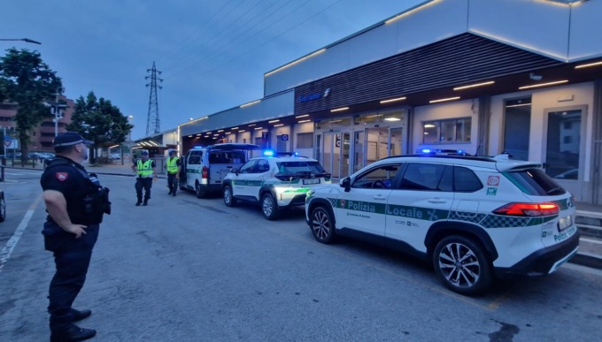 Controllo del territorio e posti di blocco, maxi pattugliamento serale della Polizia locale di Arcore