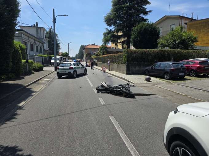 Renate: investita da una moto, grave una dipendente della «Citterio»