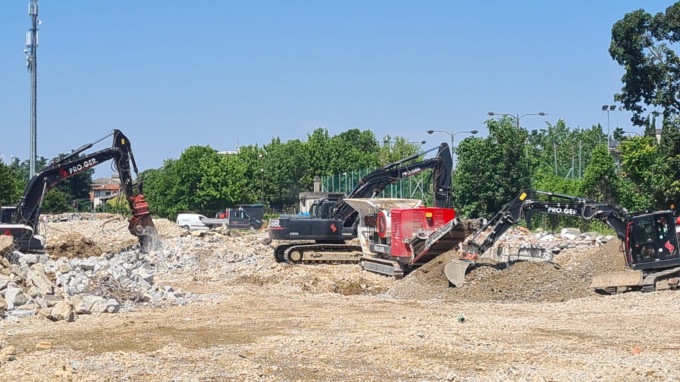 Proseguono i lavori nella vecchia piscina comunale di Vimercate