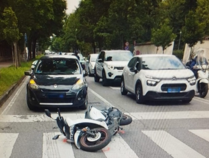 Dieci incidenti in poche ore a Monza