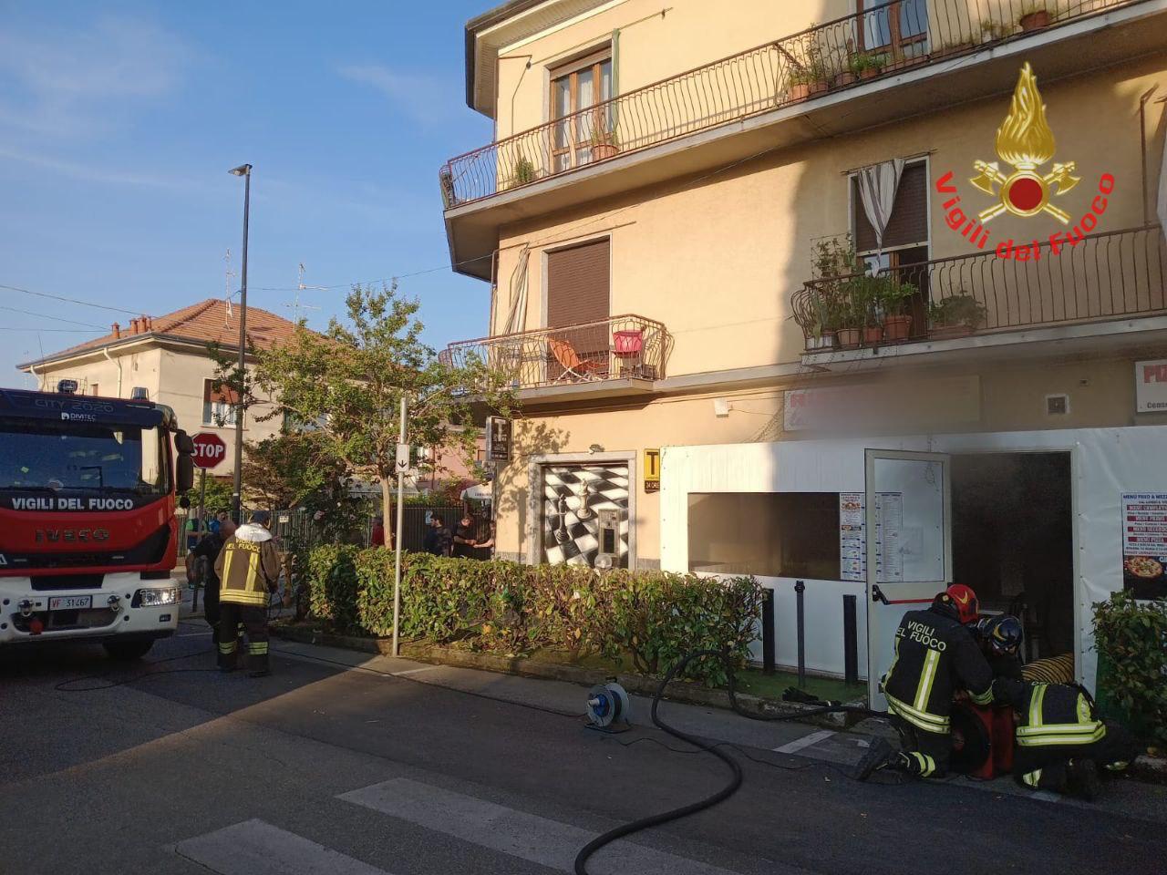 Limbiate incendio ristorante piazza Monteverdi