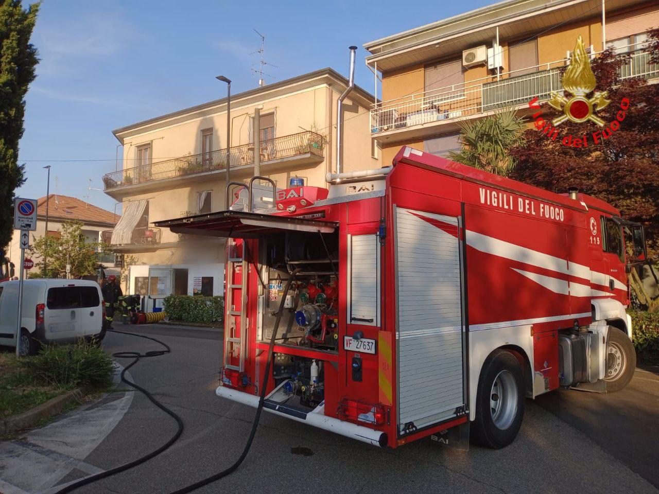 Limbiate incendio ristorante piazza Monteverdi