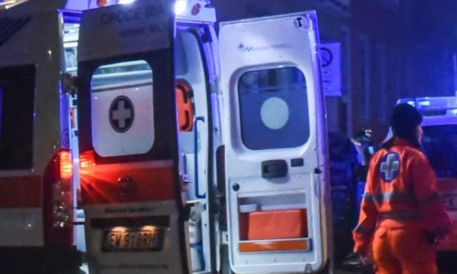 I vicini danno l’allarme, uomo trovato morto in casa a Seveso