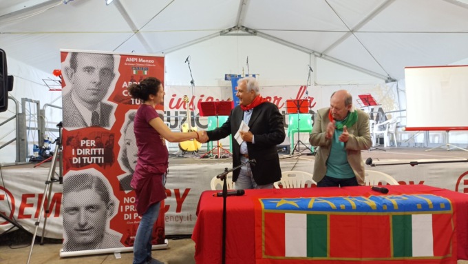 A Roberto Salis la tessera Amico dell’Anpi