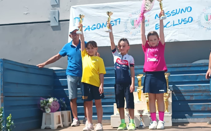 Giovani del Velo Club Sovico al Memorial Galdini