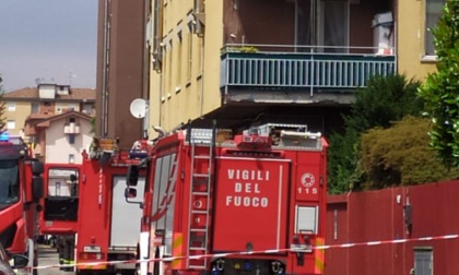 Incendio in un appartamento, anziana intossicata