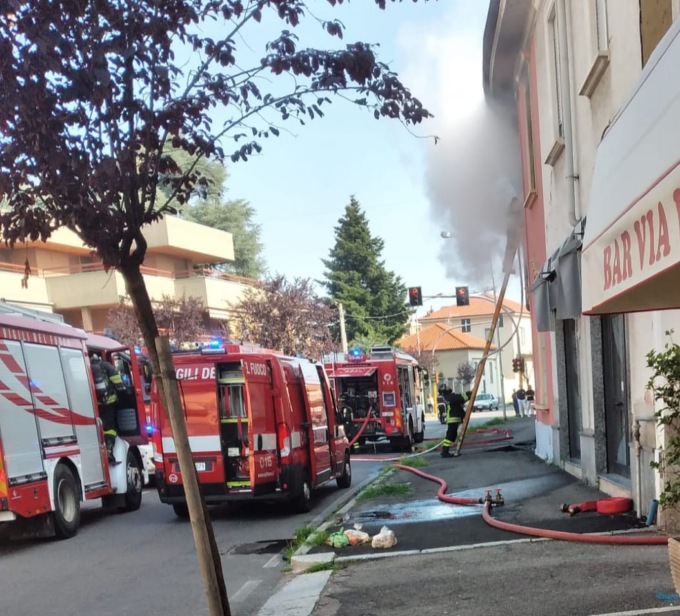 Incendio a Cesano Maderno, è morta anche la mamma del 52enne