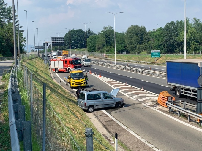 Incidente sulla rampa di uscita della Tangenziale Est