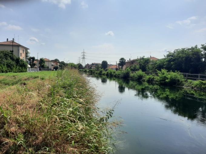Ritrovato un uomo senza vita nel canale Villoresi