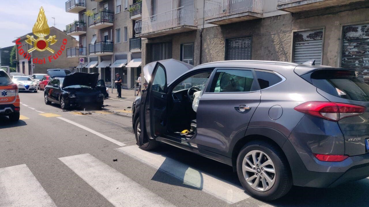 Violento scontro frontale con due feriti - Prima Monza